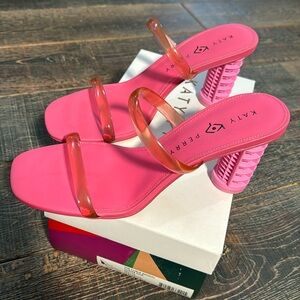 NWB KATY PERRY CURLIE SANDAL SZ 10